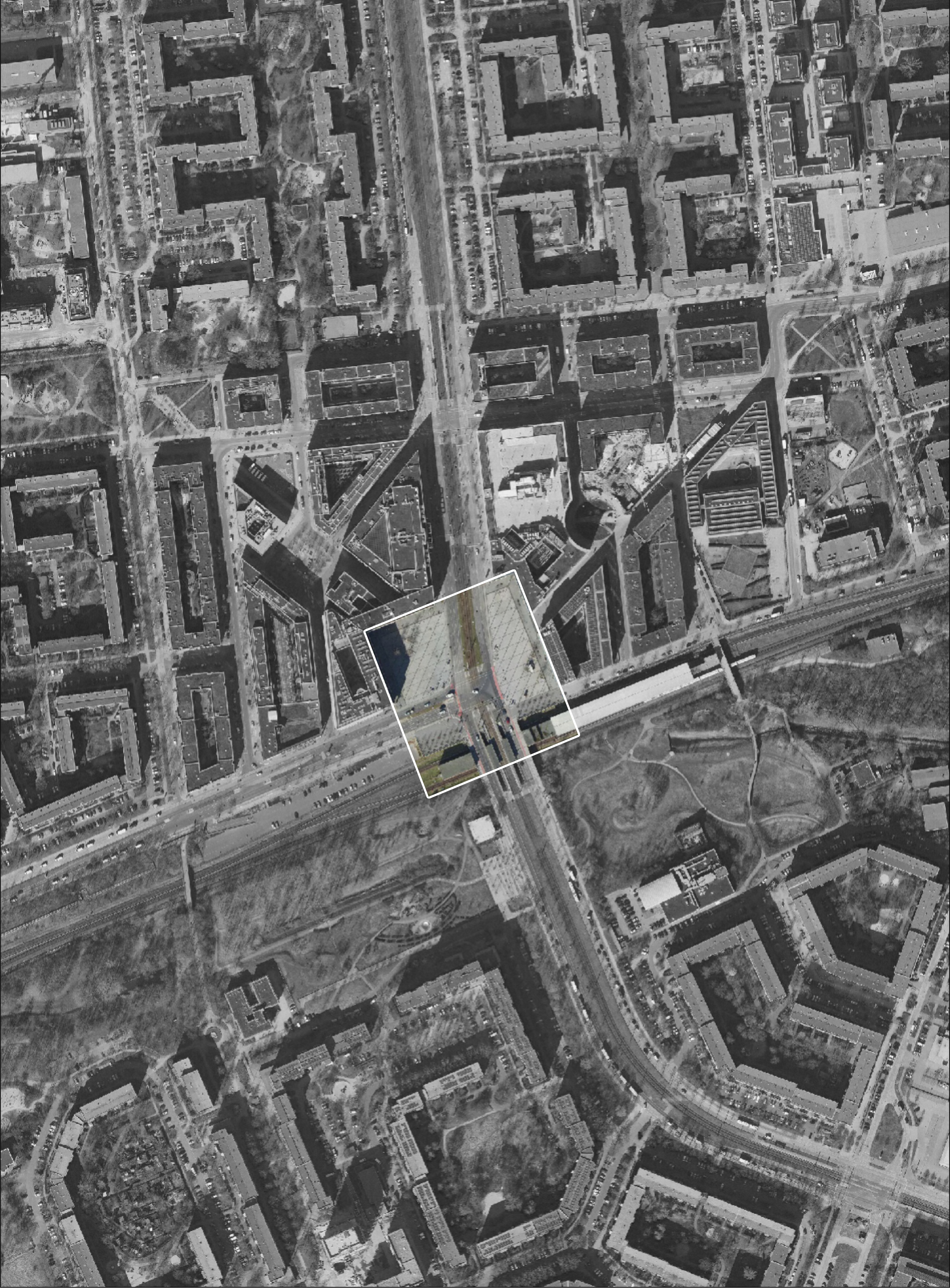 Luftbild Alice-Salomon-Platz, Berlin Marzahn-Hellersdorf | Quelle: Geoportal Berlin | Digitale farbige TrueOrthophotos 2023 (DOP20RGBI)